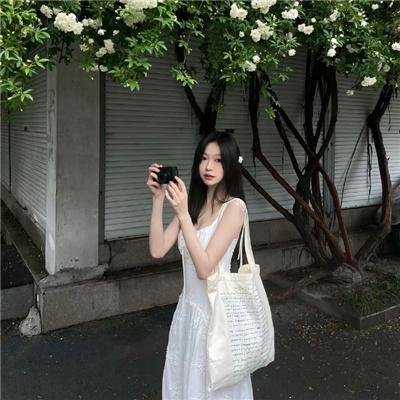 独家头条:初露锋芒 在线观看